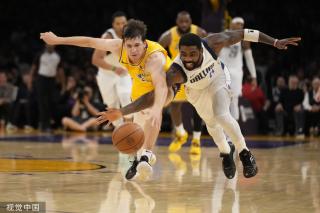 并为球队带 并为球队带