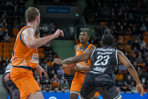 作为曾在梅 作为曾在梅